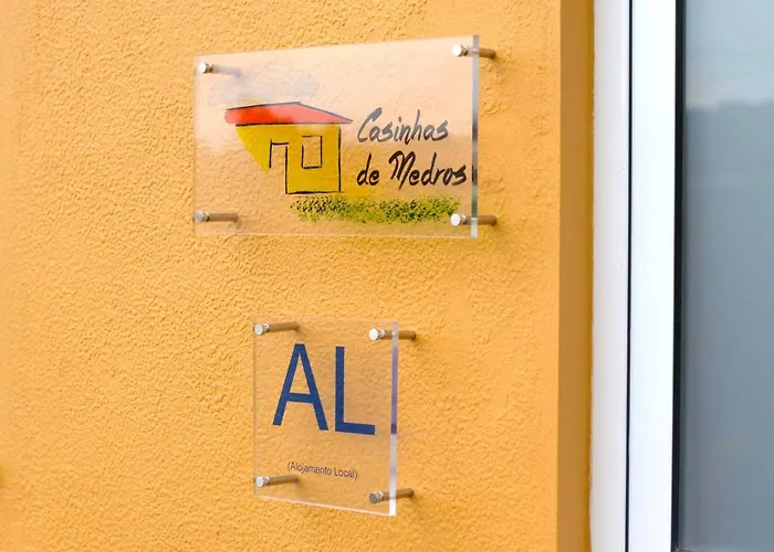 Casinhas De Medros * ברסלוס